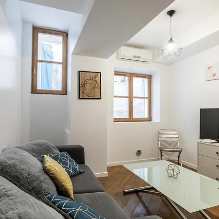 Comfortable Minutes From The - 4pcannes